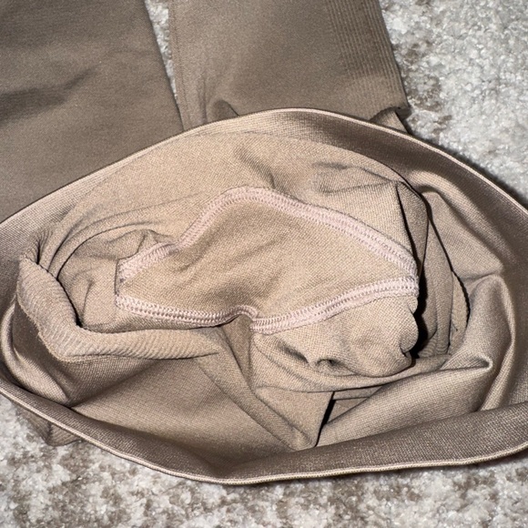 NWT SET Active Taupe Leggings - Picture 6 of 10